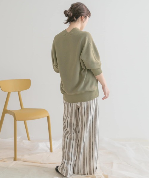 ITEMS URBANRESEARCH(アイテムズ アーバンリサーチ)の「ホールガーメントVネックニット(ニット/セーター・レディース・ライトカーキ/アイボリー/ブルー・FREE)」の11枚目の写真