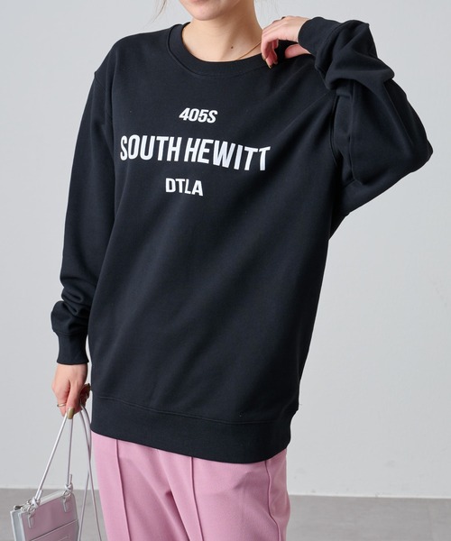 COLONY 2139（コロニートゥーワンスリーナイン）の「グラフィッククルーネックスウェット / トレーナー（スウェット・レディース・グレー/その他35/ホワイト/ブラック・MEDIUM/LARGE/SMALL/X-LARGE）」の2枚目の写真