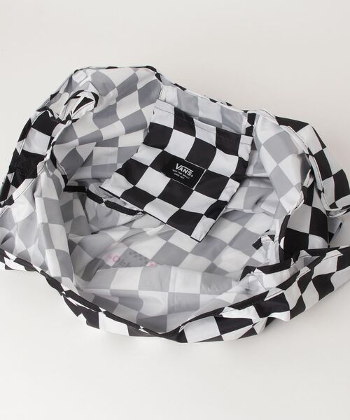 VANS(バンズ)の「VANS ヴァンズ M Shopper BAG バッグ 122H1190100 BLK/WHT(ボディバッグ/ウエストポーチ・メンズ・その他・FREE)」の4枚目の写真