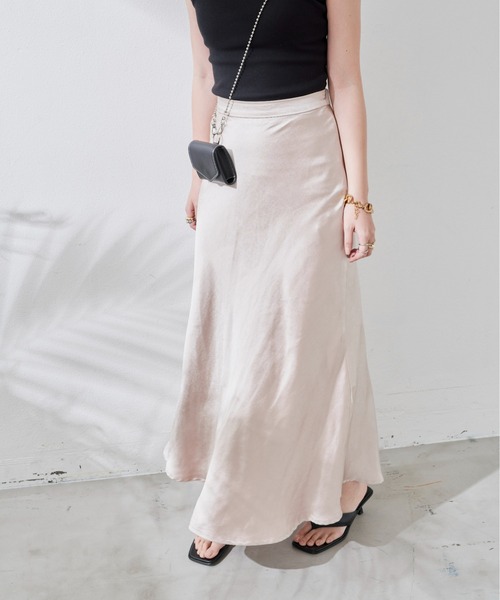 Aunt Marie's（アントマリーズ）の「サテンスリットロングスカート（スカート・レディース・ブラック/ライトグリーン/ナチュラル・FREE）」の12枚目の写真