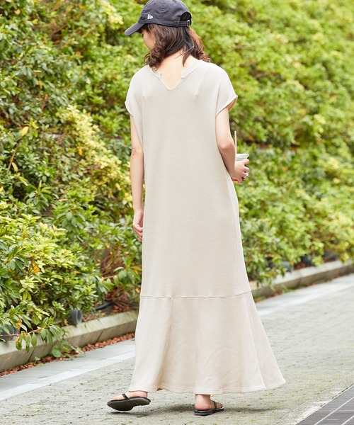 CIAOPANIC TYPY（チャオパニックティピー）の「2WAYサーマルマーメイドスキッパーロングワンピース（ワンピース・レディース・アイボリー/ブラック/ダークブラウン/イエロー/グリーン/ピンク・ONE SIZE）」の21枚目の写真