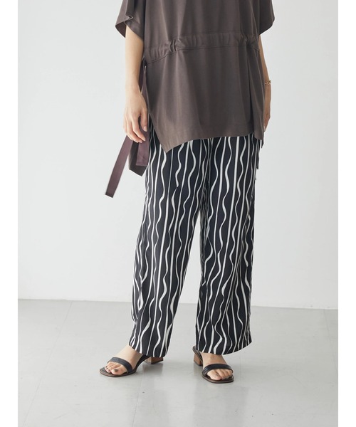 AMERICAN HOLIC(アメリカンホリック)の「ストライプ柄サテンパンツ(その他パンツ・レディース・ブラック・M/L)」の1枚目の写真