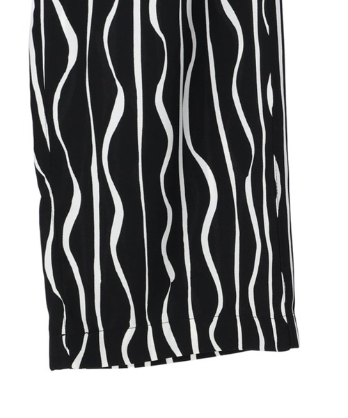 AMERICAN HOLIC(アメリカンホリック)の「ストライプ柄サテンパンツ(その他パンツ・レディース・ブラック・M/L)」の9枚目の写真