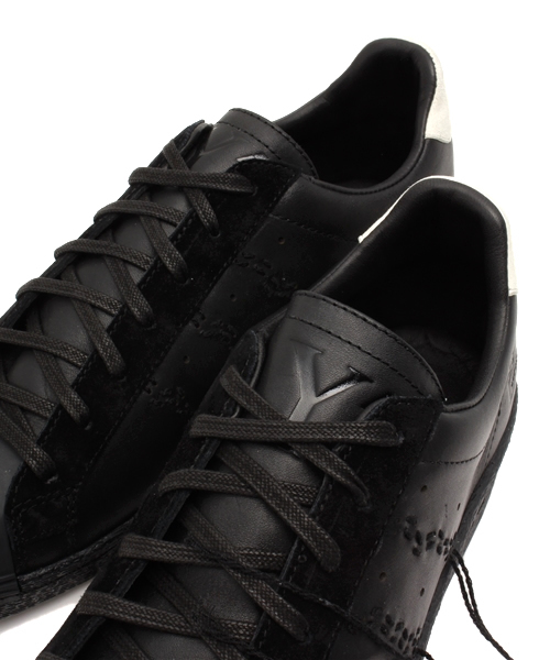 Y's(ワイズ)の「ユニセックス アディダス コンソーシアム ヨージヤマモト スーパーポジション adidas Consortium x YS SUPER POSITION(スニーカー・メンズ・ホワイト/ブラック・28.5cm/27.5cm/23cm/26cm/29cm/28cm/24cm/27cm/24.5cm/23.5cm/26.5cm)」の10枚目の写真