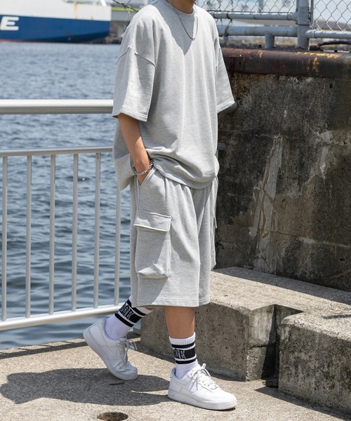 kutir（クティール）の「ルーズシルエットヘビーウェイトTシャツ（セットアップで着用可）（Tシャツ/カットソー・メンズ・ライトグレー/ブラック/グリーン・MEDIUM/LARGE）」の12枚目の写真