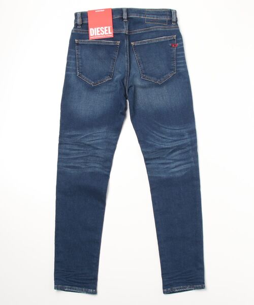 DIESEL(ディーゼル)の「メンズ 22FW デニムパンツ スリムフィット(デニムパンツ・メンズ・インディゴブルー・30inch/28inch/31inch/29inch/27inch/26inch/34inch/32inch/33inch/36inch)」の8枚目の写真