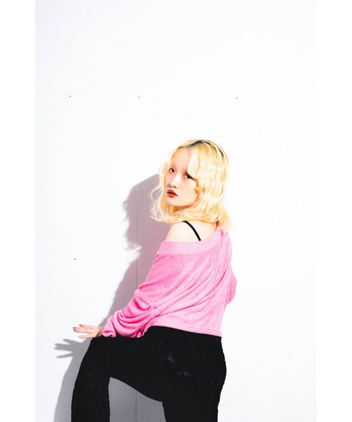 FEKETE(フェケテ)の「CROPPED TERRY CARDIGAN / クロップパイルカーディガン(カーディガン/ボレロ・レディース・ブラック/ベージュ/ピンク/ブルー・FREE)」の20枚目の写真