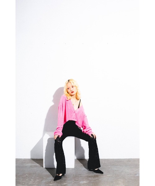 FEKETE(フェケテ)の「CROPPED TERRY CARDIGAN / クロップパイルカーディガン(カーディガン/ボレロ・レディース・ブラック/ベージュ/ピンク/ブルー・FREE)」の11枚目の写真