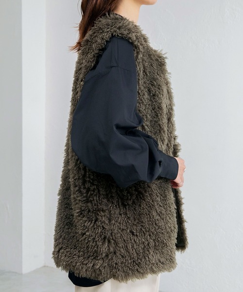 BONLECILL(ボンルシール)の「ミドル丈フェイクファーベスト(ベスト・レディース・ブラウン/アイボリー・FREE)」の19枚目の写真