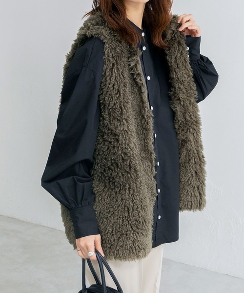 BONLECILL(ボンルシール)の「ミドル丈フェイクファーベスト(ベスト・レディース・ブラウン/アイボリー・FREE)」の8枚目の写真