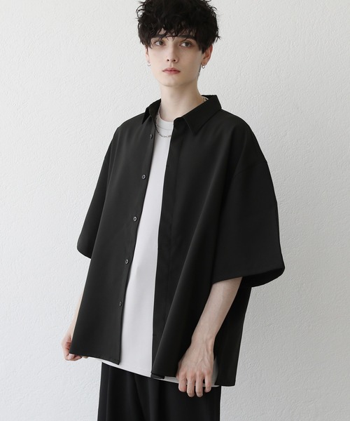 LILL（リル）の「ルーズベーシック半袖比翼シャツ（シャツ/ブラウス・メンズ・ホワイト/ブラック/ベージュ/ライトベージュ・S/M/L/XL）」の9枚目の写真