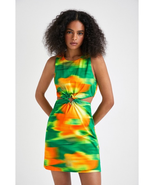 Desigual(デシグアル)の「ワンピース ノースリーブ LANNA(ワンピース・レディース・グリーン・S/M/L/XL/XS)」の1枚目の写真