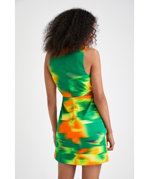Desigual(デシグアル)の「ワンピース ノースリーブ LANNA(ワンピース・レディース・グリーン・S/M/L/XL/XS)」の6枚目の写真