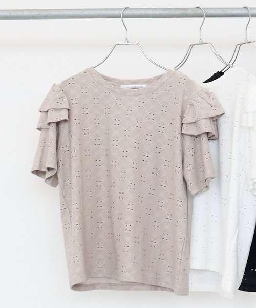 ELENCARE DUE(エレンカーレデュエ)の「・ELENCAREDUEジャカードレースプルオーバー(Tシャツ/カットソー・レディース・ブラック/ベージュ/オフホワイト/カーキ・FREE)」の3枚目の写真