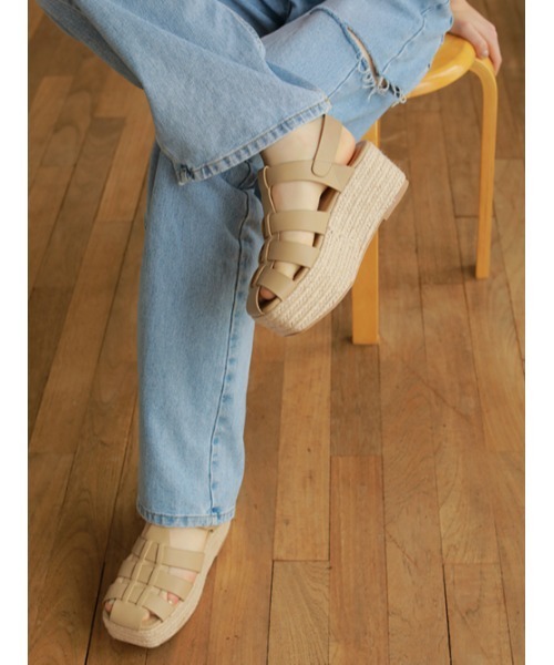 AMAIL(アマイル)の「Pechi open sandal(サンダル・レディース・ベージュ/ブラック・S/M/L)」の1枚目の写真