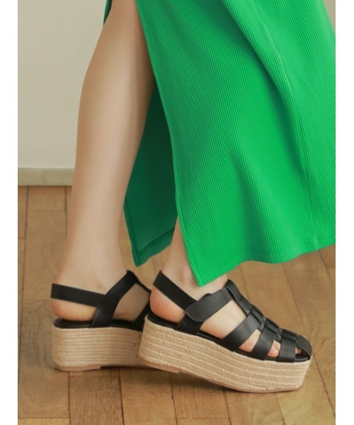 AMAIL(アマイル)の「Pechi open sandal(サンダル・レディース・ベージュ/ブラック・S/M/L)」の2枚目の写真