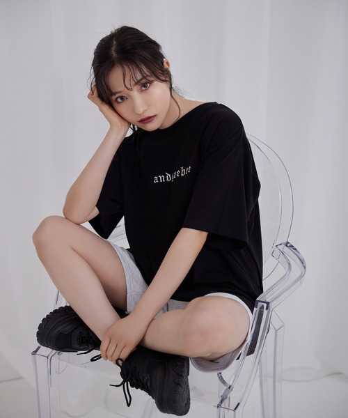 ANDGEEBEE（アンジービー）の「UNISEX サークルエンブロイダリーTシャツ（Tシャツ/カットソー・レディース・ブラック/グレー・MEDIUM）」の5枚目の写真
