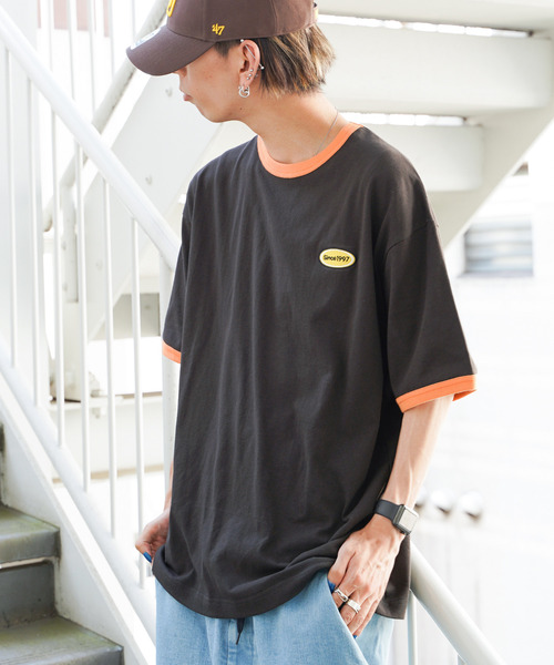 VENCEEXCHANGE(ヴァンスエクスチェンジ)の「ワンポイントリンガーTシャツ(Tシャツ/カットソー・メンズ・ホワイト/チャコールグレー/ベージュ/ブルー・フリー)」の3枚目の写真