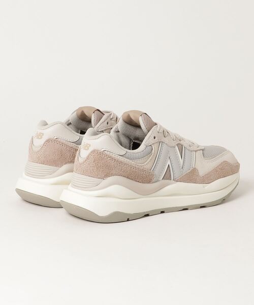 NEW BALANCE（ニューバランス）の「57/40（スニーカー・メンズ・ブラック/ベージュ/グレー・22.5cm/23.5cm/24.5cm/25.5cm/26.5cm/27.5cm/28.5cm/30.0cm/23.0cm/24.0cm/25.0cm/26.0cm/27.0cm/28.0cm/29.0cm）」の4枚目の写真