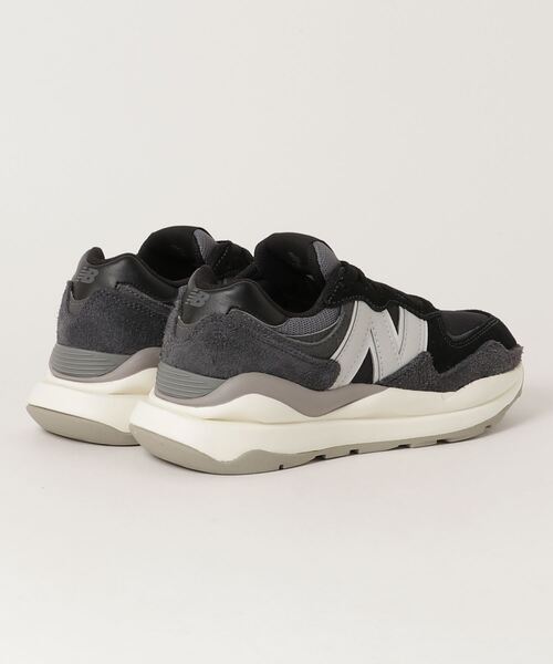 NEW BALANCE（ニューバランス）の「57/40（スニーカー・メンズ・ブラック/ベージュ/グレー・22.5cm/23.5cm/24.5cm/25.5cm/26.5cm/27.5cm/28.5cm/30.0cm/23.0cm/24.0cm/25.0cm/26.0cm/27.0cm/28.0cm/29.0cm）」の6枚目の写真