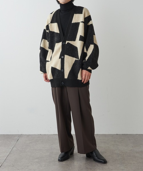 Lui's（ルイス）の「ジャガード幾何学柄カーディガン（カーディガン/ボレロ・メンズ・ブラック/グリーン/オレンジ・SMALL/MEDIUM）」の8枚目の写真