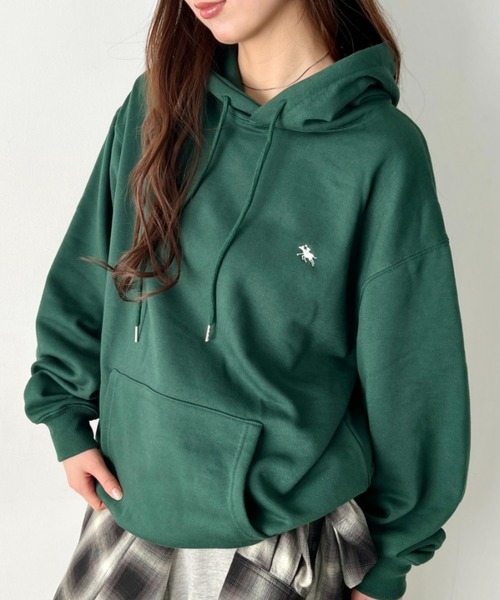 POLOCHAMPS(ポロチャンプス)の「POLOCHAMPS/ポロチャンプス 別注 ワンポイント刺繍 オーバーサイズスウェットパーカー フーディ(パーカー・レディース・ダークグリーン/グレー/ブラック/アイボリー/ベージュ/ネイビー・M/L)」の12枚目の写真
