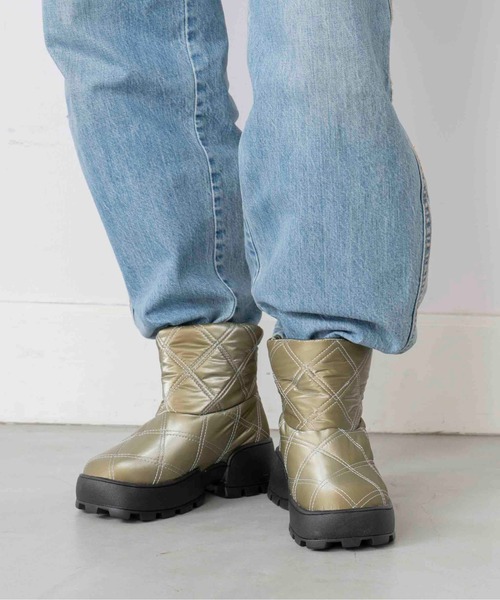 Casselini（キャセリーニ）の「Casselini(キャセリーニ)キルティングブーツ（ブーツ・レディース・ブラック/カーキ/ブルー/アイボリー・M/L）」の3枚目の写真