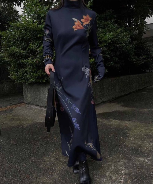 Ameri（アメリ）の「UND ANNABELLE LONG DRESS（ワンピース・レディース・ネイビー/ボルドー・MEDIUM/SMALL）」の6枚目の写真