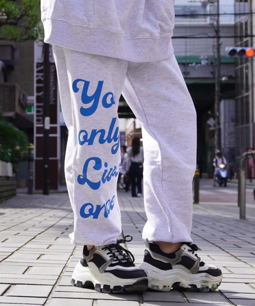 STAY GOLD(ステイゴールド)の「STAYGOLD ロゴ スウェットパンツ【セットアップ対応】/ ワイドパンツ パンツ(スウェットパンツ・メンズ・ブラウン/ブラック/ホワイト系・FREE)」の1枚目の写真