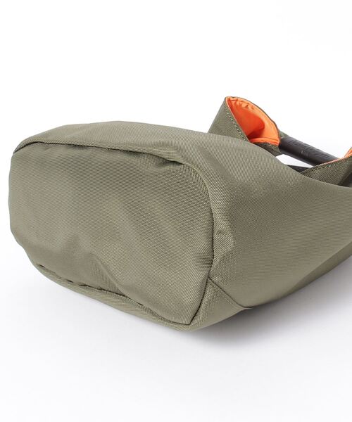 【最終値下げ】MM6 MAISON MARGIELA スモールバッグ　カーキ MM6 Maison Margiela（ｴﾑｴﾑｼｯｸｽ ﾒｿﾞﾝ ﾏﾙｼﾞｪﾗ）の「MM6 Japanese