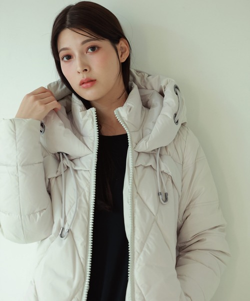 Filomo（フィローモ）の「[Filomo]洗えるダウンコートフード付き（ダウンジャケット/コート・レディース・カーキ/アイボリー/ブラック/ネイビー・L/M）」の12枚目の写真