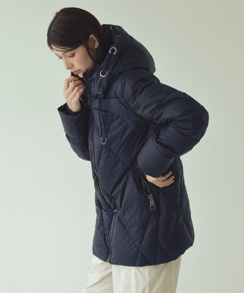 Filomo（フィローモ）の「[Filomo]洗えるダウンコートフード付き（ダウンジャケット/コート・レディース・カーキ/アイボリー/ブラック/ネイビー・L/M）」の19枚目の写真
