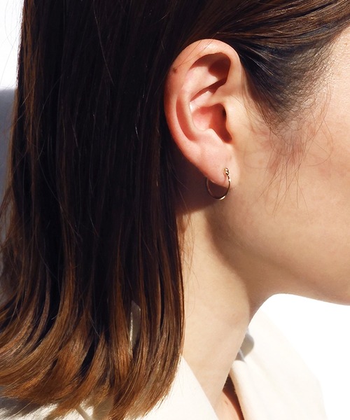 ISS（イズ）の「ISS イズ：フープピアス　S（ピアス（両耳用）・レディース・シルバー/ゴールド・FREE）」の3枚目の写真