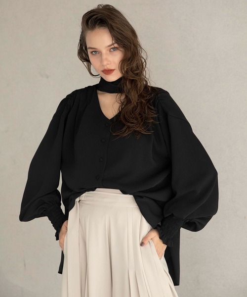 MIELI INVARIANT(ミエリインヴァリアント)の「Bowtie Georgette Blouse(シャツ/ブラウス・レディース・モカ/ホワイト/ブラック・FREE)」の3枚目の写真