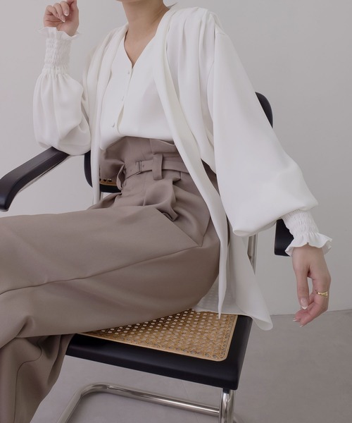 MIELI INVARIANT(ミエリインヴァリアント)の「Bowtie Georgette Blouse(シャツ/ブラウス・レディース・モカ/ホワイト/ブラック・FREE)」の4枚目の写真