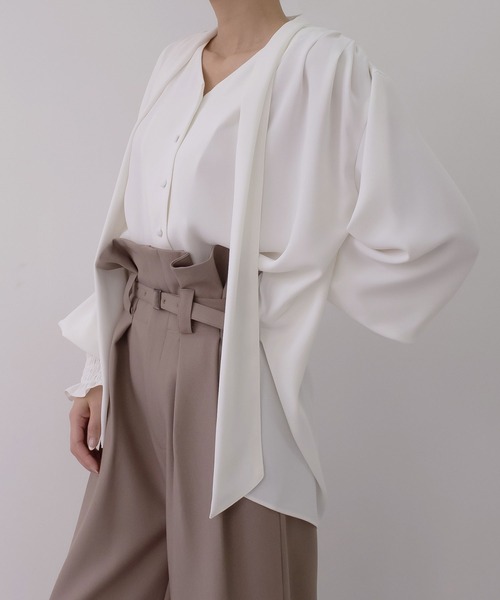 MIELI INVARIANT(ミエリインヴァリアント)の「Bowtie Georgette Blouse(シャツ/ブラウス・レディース・モカ/ホワイト/ブラック・FREE)」の6枚目の写真