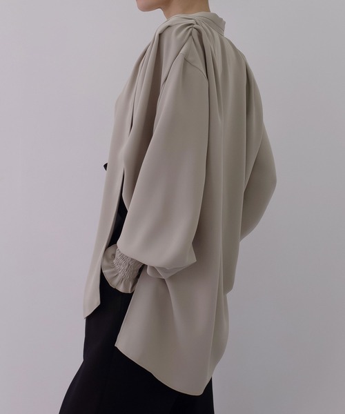 MIELI INVARIANT(ミエリインヴァリアント)の「Bowtie Georgette Blouse(シャツ/ブラウス・レディース・モカ/ホワイト/ブラック・FREE)」の9枚目の写真