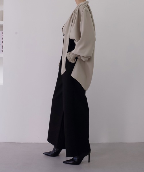 MIELI INVARIANT(ミエリインヴァリアント)の「Bowtie Georgette Blouse(シャツ/ブラウス・レディース・モカ/ホワイト/ブラック・FREE)」の13枚目の写真