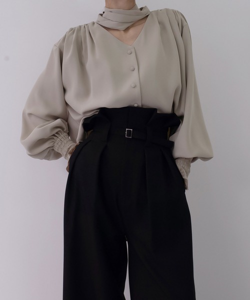 MIELI INVARIANT(ミエリインヴァリアント)の「Bowtie Georgette Blouse(シャツ/ブラウス・レディース・モカ/ホワイト/ブラック・FREE)」の14枚目の写真