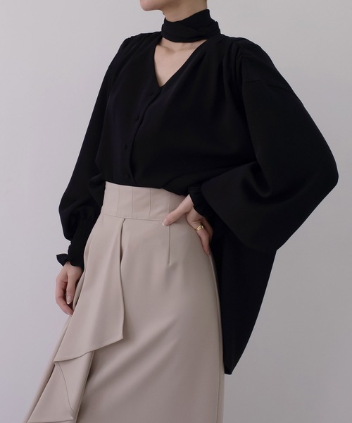 MIELI INVARIANT(ミエリインヴァリアント)の「Bowtie Georgette Blouse(シャツ/ブラウス・レディース・モカ/ホワイト/ブラック・FREE)」の15枚目の写真