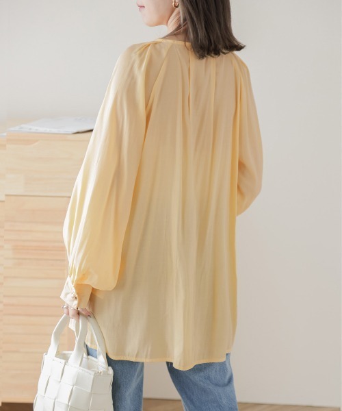AMELY(エミリー)の「フロントタックブラウス(シャツ/ブラウス・レディース・イエロー/ブラック/ホワイト/ピンク・フリー)」の12枚目の写真