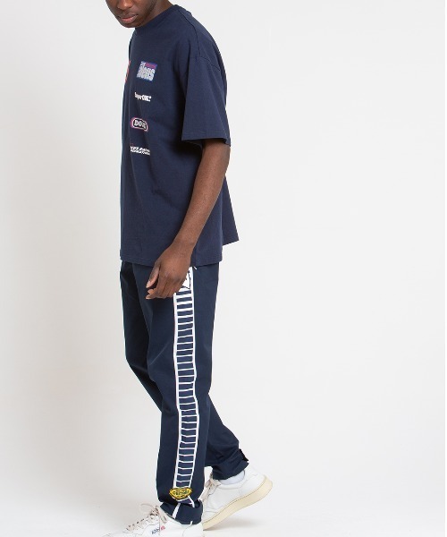 DEUS EX MACHINA（デウスエクスマキナ）の「MOTO DECAL TEE（Tシャツ/カットソー・メンズ・ブルー/ブラック・MEDIUM/SMALL/LARGE）」の11枚目の写真