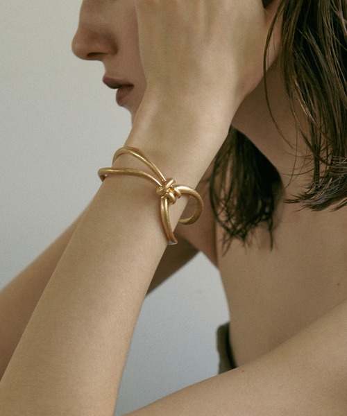 GOLDY（ゴールディ）の「メタル ノット クロス バングル（バングル/リストバンド・レディース・ゴールド/シルバー/ゴールド系その他/シルバー系その他・FREE）」の4枚目の写真