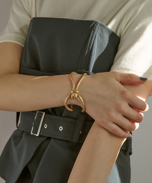 GOLDY（ゴールディ）の「メタル ノット クロス バングル（バングル/リストバンド・レディース・ゴールド/シルバー/ゴールド系その他/シルバー系その他・FREE）」の7枚目の写真