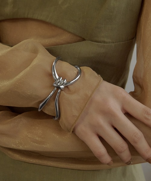 GOLDY（ゴールディ）の「メタル ノット クロス バングル（バングル/リストバンド・レディース・ゴールド/シルバー/ゴールド系その他/シルバー系その他・FREE）」の13枚目の写真