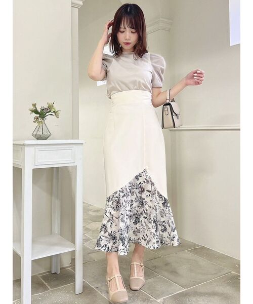 dazzlin(ダズリン)の「エンブロイダリーワンポイントTシャツ(Tシャツ/カットソー・レディース・ブラック/ベージュ/オフホワイト・FREE)」の15枚目の写真