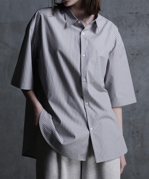 CALLNE（カルネ）の「【CALLNE】Loose Cotton Regular  Color Halfsleeve Shirt / ルーズコットン レギュラーカラー半袖シャツ（シャツ/ブラウス・メンズ・グレー系/ダークネイビー・M/L）」の5枚目の写真