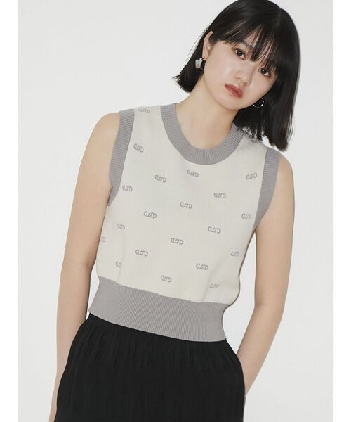 EMODA（エモダ）の「トーンカラーフィットタンクトップ（ニット/セーター・レディース・ブラック/ブルー/アイボリー・FREE）」の4枚目の写真