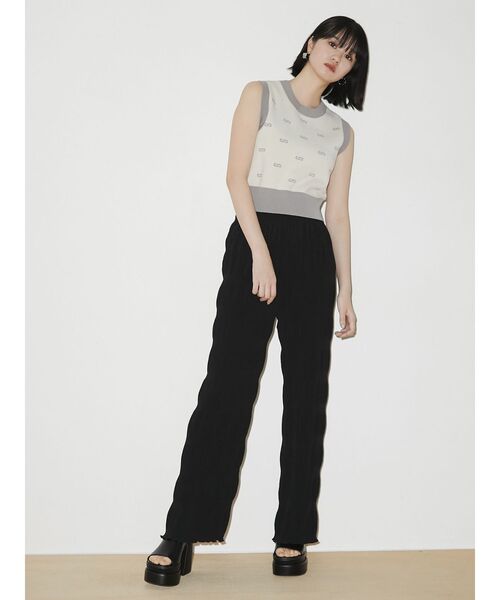 EMODA（エモダ）の「トーンカラーフィットタンクトップ（ニット/セーター・レディース・ブラック/ブルー/アイボリー・FREE）」の5枚目の写真