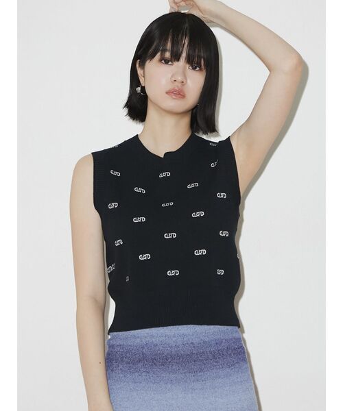 EMODA（エモダ）の「トーンカラーフィットタンクトップ（ニット/セーター・レディース・ブラック/ブルー/アイボリー・FREE）」の6枚目の写真